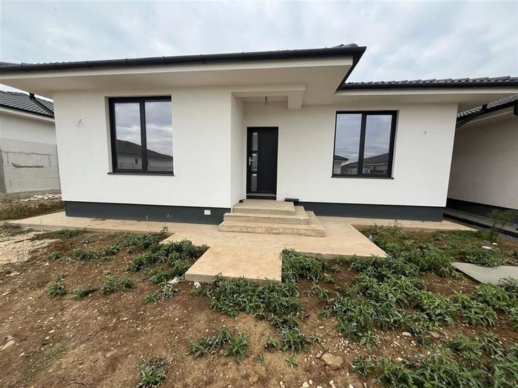 RECO Casa la cheie plan parter Santandrei - 5