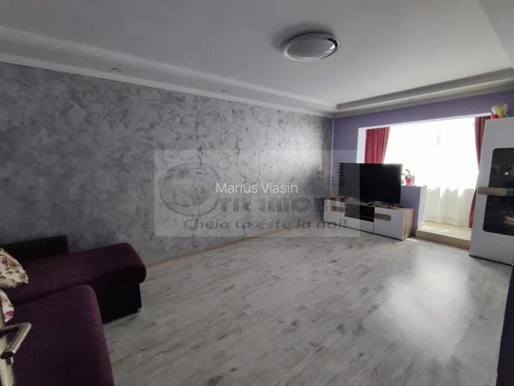 Apartament 3 camere, decomandat, 2 bai, 82mp, Poitiers Apartament 3 camere, decomandat, 2 bai, 82mp, Poitiers