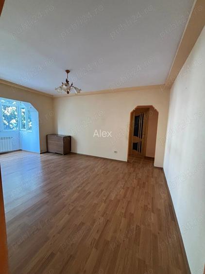 Apartament 2 camere, in spate la BCR Primaverii Apartament 2 camere, in spate la BCR Primaverii
