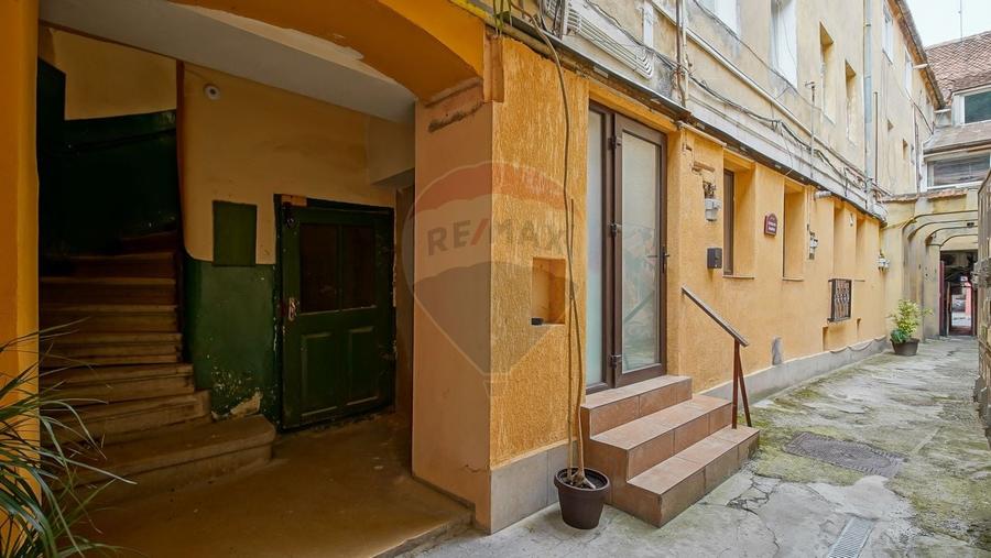 Apartament cu potential deosebit, pe str. Republicii - Centrul Istoric - 14