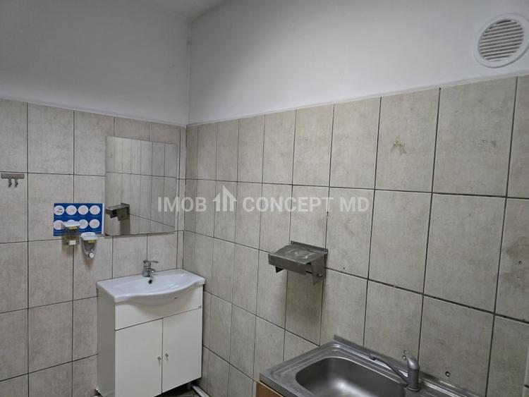 Inchiriere  Hala industriala 2500 mp, birouri 400 mp, teren 6477mp zona Xenia - 18