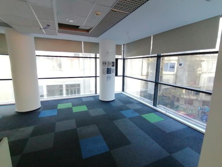 UNIVERSITATE BIROU  556 mp - 4