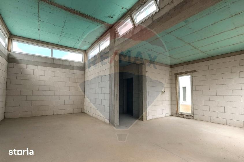 Casă cu 5 camere cu Teren 697 Mp în Kamsas