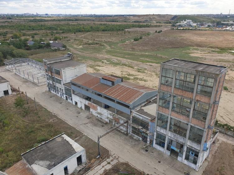 Spatii depozitare/ Platforma betonata/ Spatii birouri/ Teren inchiriere/vanzare - 4