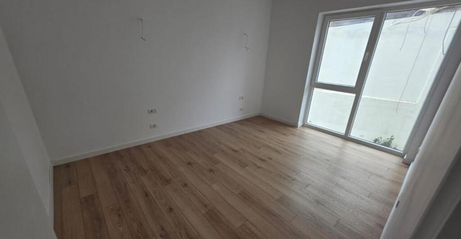 Apartament de vanzare 3 camere -imobil nou- zona Calarasi- S - 8