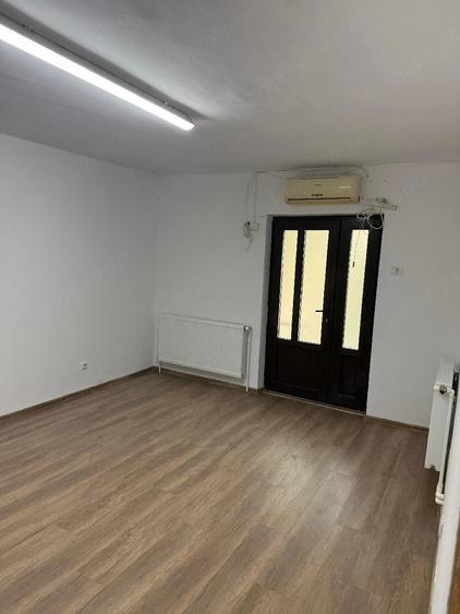 inchiriez apartament 2 camere parter - 1