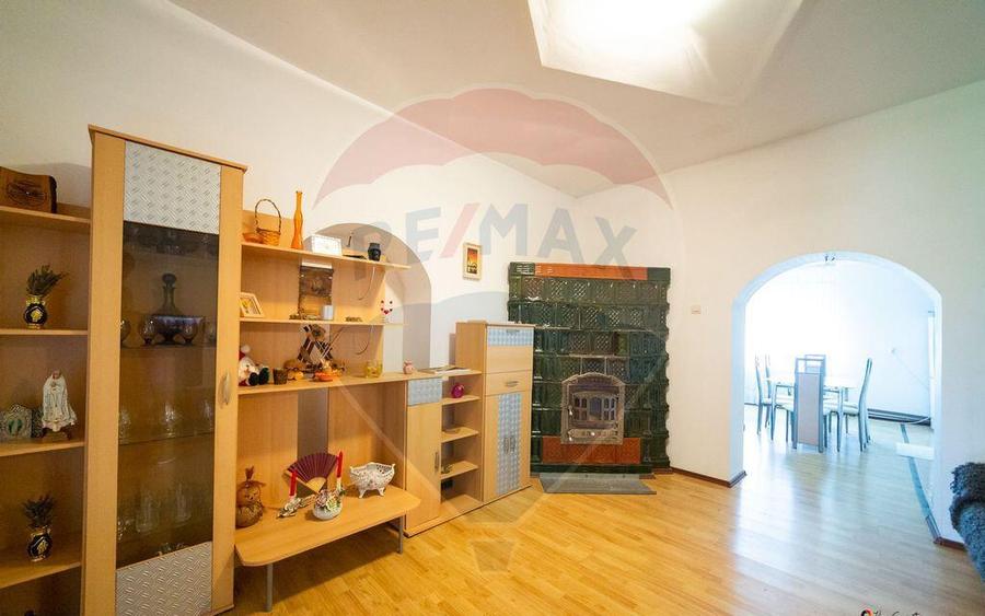 Casa cu 3 apartamente, piscina ?i 1000 mp teren, vanz... - 12