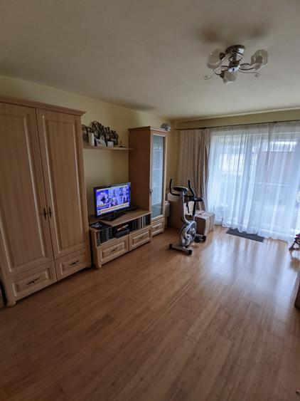 Casă cu etaj de vânzare, 5 camere, 2 băi, Dâmbu Rotund zona strada Livezeni - 19