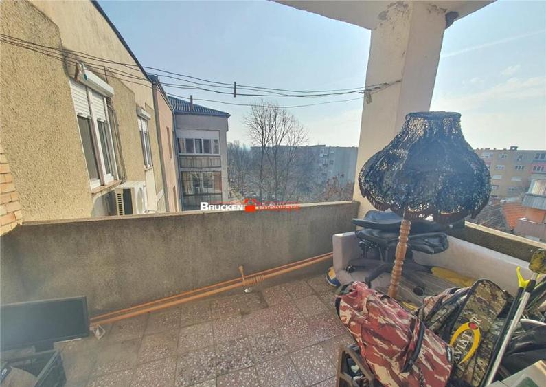 Apartament cu 3 camere de - 12