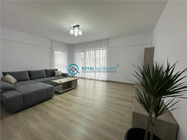 Royal Imobiliare - Inchiriere apartament 3 camere zona Albert - 2