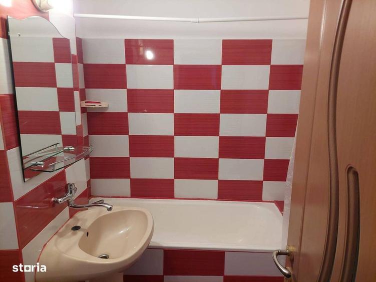 Vand apartament cu 2 camere,etaj 2 - 2