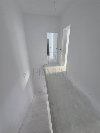 Duplex spatios - 4 dormitoare - zona in plina dezvoltare. - 10