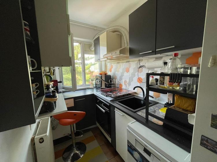 4 camere aproape de Spitalul Judetean. Etaj intermediar. Centrala proprie - 10