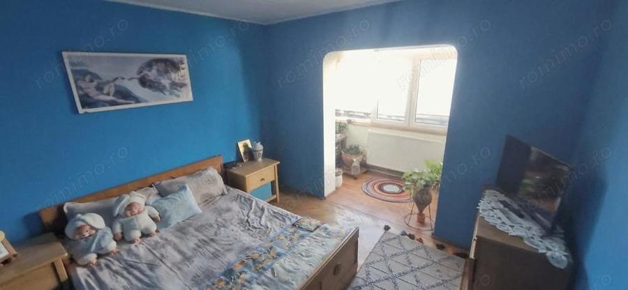 Proprietar vand apartament 3 camere, decomandat, 2 balcoane inchise - 9