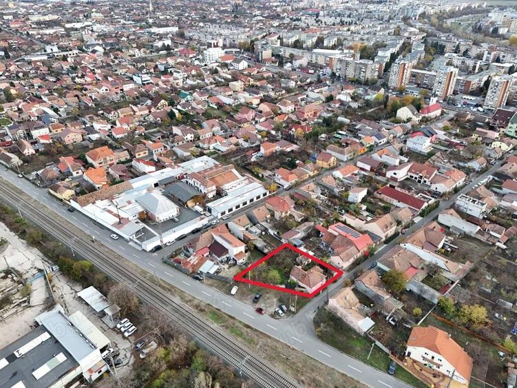 VANDUT! Casa in Micalaca str.Crinului nr.28, teren 621 mp, fs.14,76 ml - 2