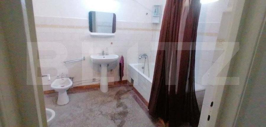 Casa 5 camere bucatarie 2 bai 369 mp teren zona Centru - 4