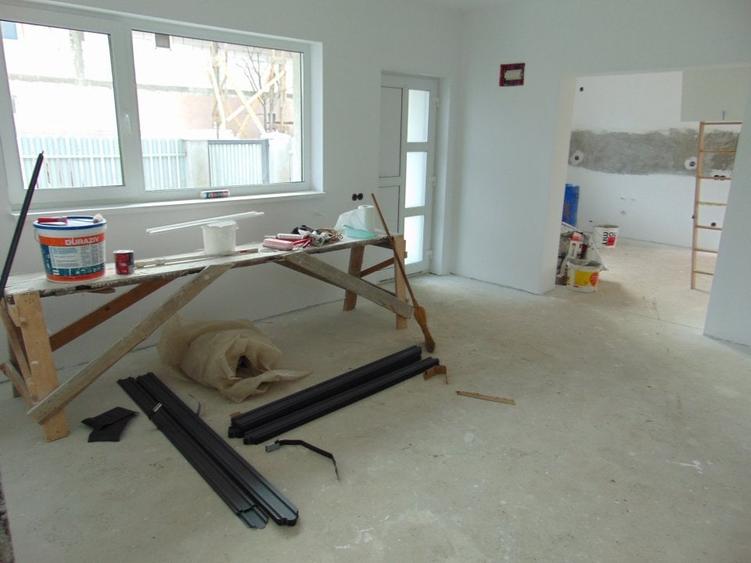 FARA COMISIOANE casa cu 4 camere 2 bai PARTER cu placa pod terasa merita vazuta - 37