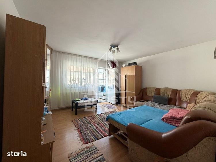 Apartament cu 2 camere decomandat în Dâmbovița