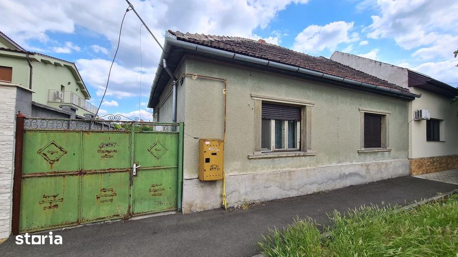 Casă cu 2 camere cu Teren 884 Mp în Pârneava