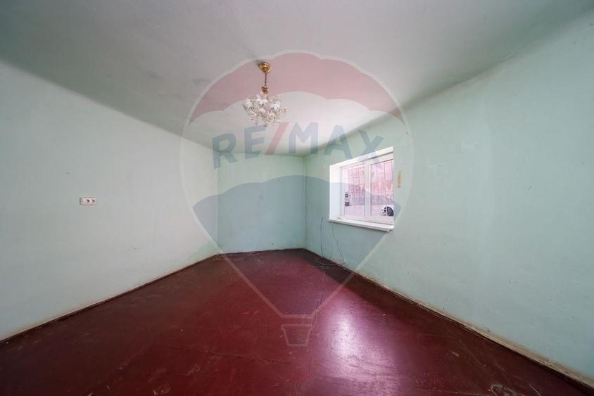 Corp de casa cu 2 studiouri independente, ideal pentru regim hotelier - 8