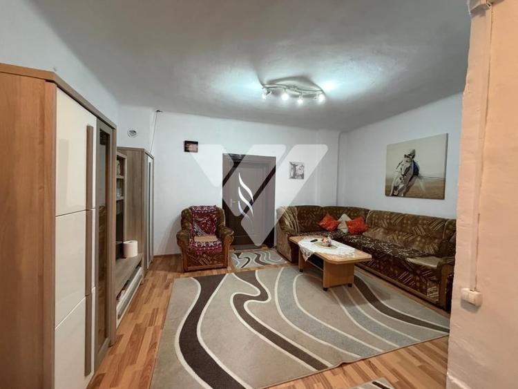 Casa cu curte individuala 3 camere ,teren 290mp Vasile Aaron Sibiu - 1