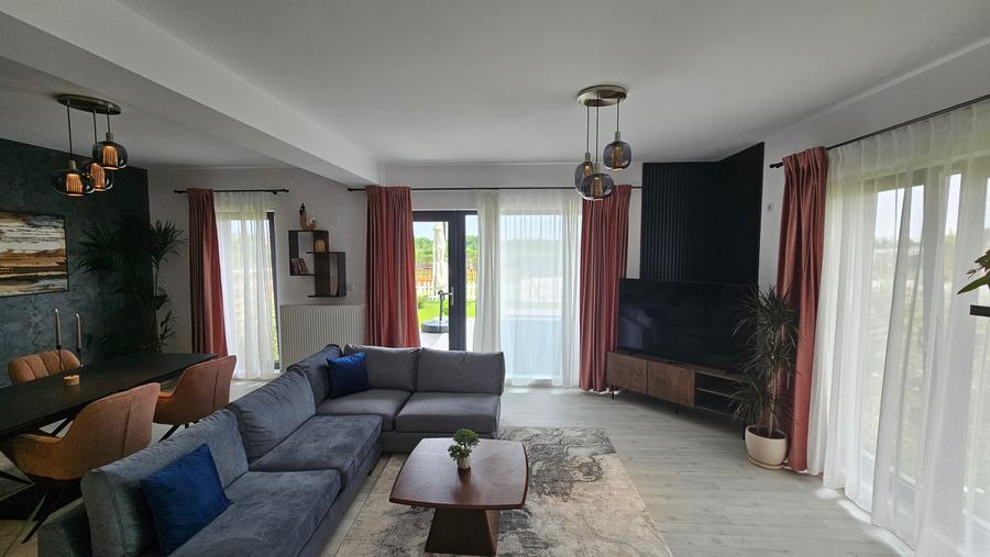 VILE P+M, 5 camere+Teren 300 mp.zona Otopeni, COMPLEX CU PISCINA-COMISION 0% - 1