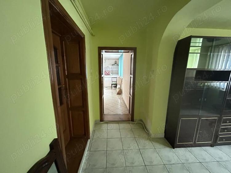 Vand casa mare(2 corpuri cladire) renovat si ocupabil imediat,situat in Livada, st.850 mp - 6