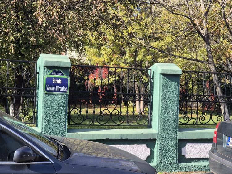 Apartament in vila ultracentra 1 Mai, Pta Victoriei s+p+m, vile tip interbelice - 2