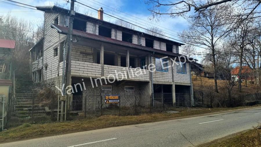 Cladire, pretabila infiin?are pensiune, de vanzare in comuna Bradule?, sat Bradetu, jude? Arge?. - 16