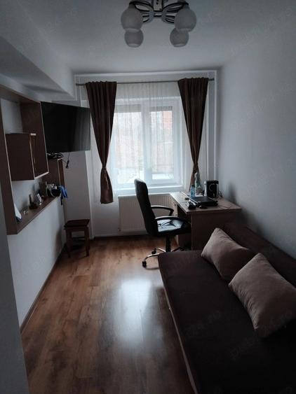 Vand apartament cu 2 camere zona Vlaicu Pizza 5 Col?uri - 4