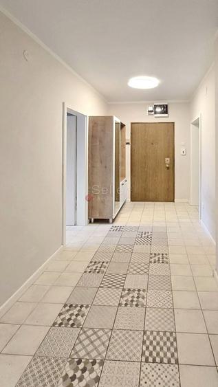 Structura Generoasa | Priveliste spre Vf. Tampa - 4