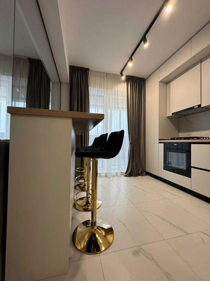 Inchiriez apartament 2 camere cu piscina - 1