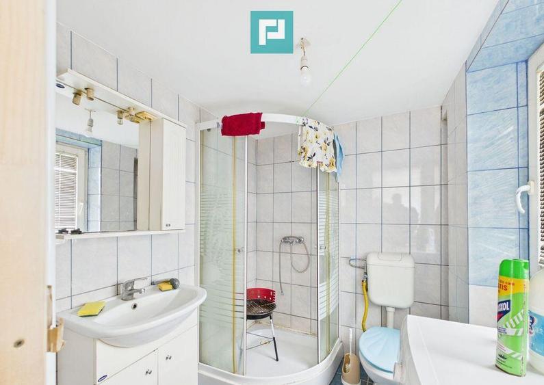 Casa de vanzare la grani?a - 4