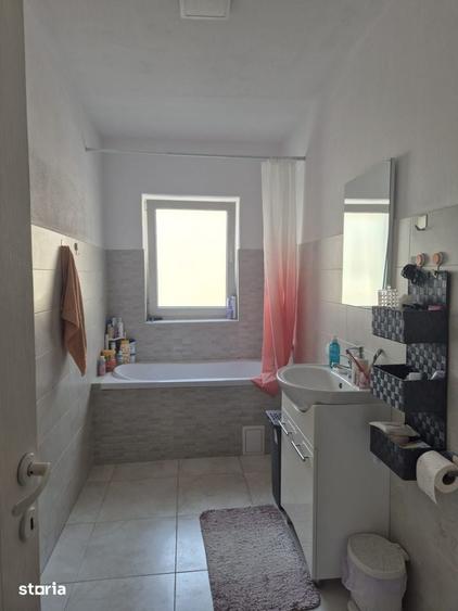 Apartament cu 2 camere,parcare inclusa, zona Florilor - 17