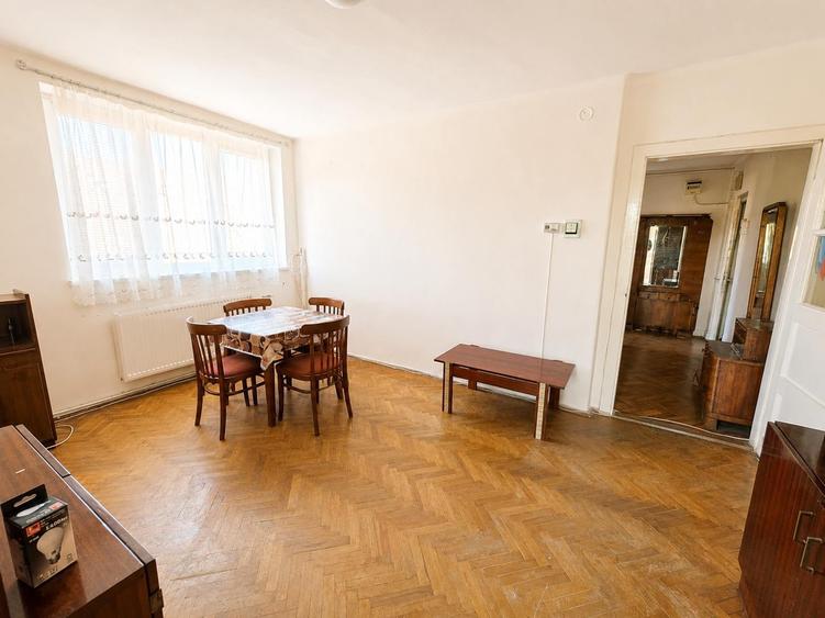 De vânzare apartament 2 camere zona Centrală - 2