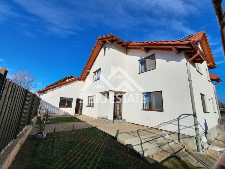 Casa Sibiu cu pivnita si garaj, curte mare - 21