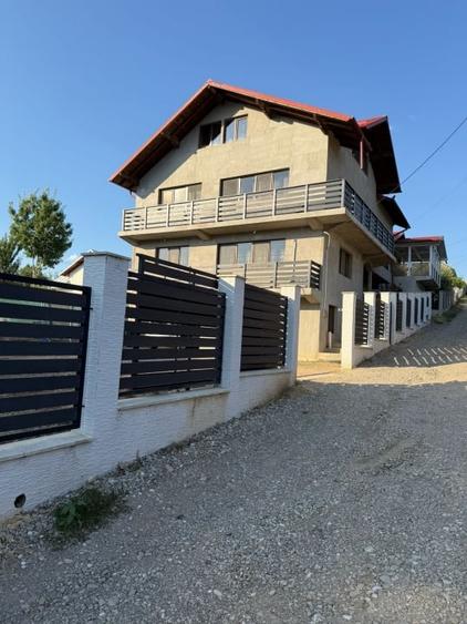 Casă individuală cu 5 camere cu Canalizare în Ultracentral