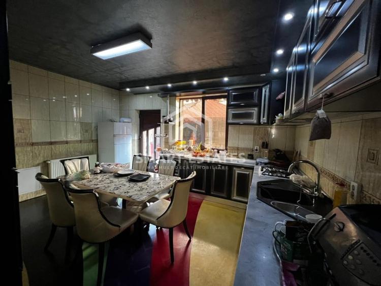 Aparatorii Patriei - Vila cu 5 Camere - Comision 0% - 11