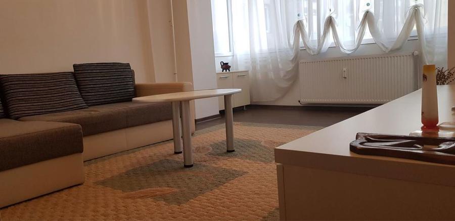 Inchiriez apartament 1 camera - Compartimentat pentru 2 camere - 1