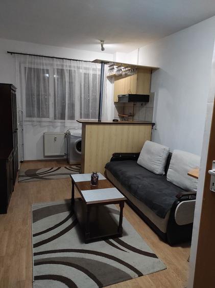 PF inchiriez garsoniera - 1