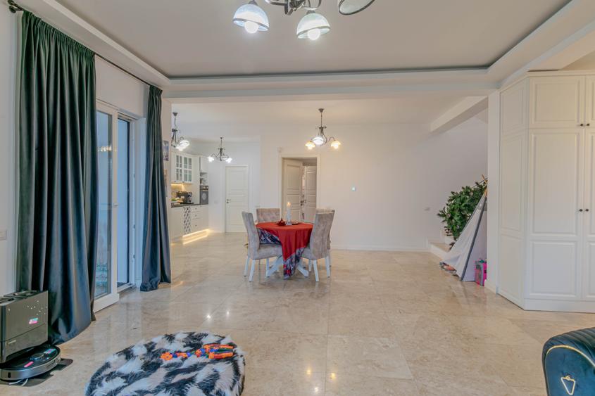 Locuinta construită pentru a fi locuită, nu doar admirată, complet mobilata - 26