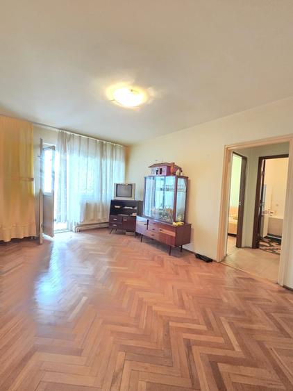 3 Camere confort 1, Zona Garii etaj 2 Liber - 1