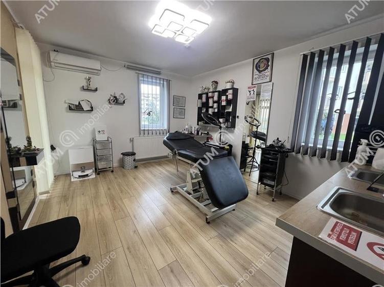 Spatiu comercial de 2 camere cu 2 bai 3 locuri de parcare zona Lazaret - 1