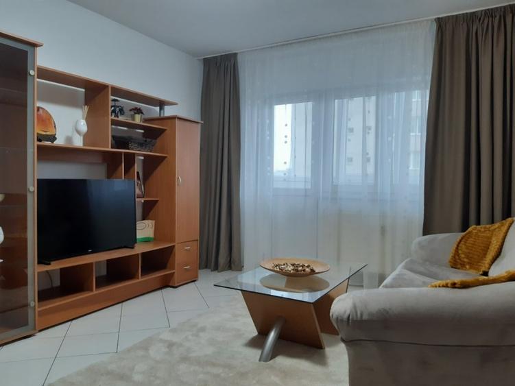 victoriei titulescu,renovat nou,foarte curat,utilat nou,boxa. - 2