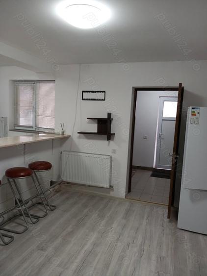 Vand apartament 2 camere, tip casa, in Lehliu-gara - 2