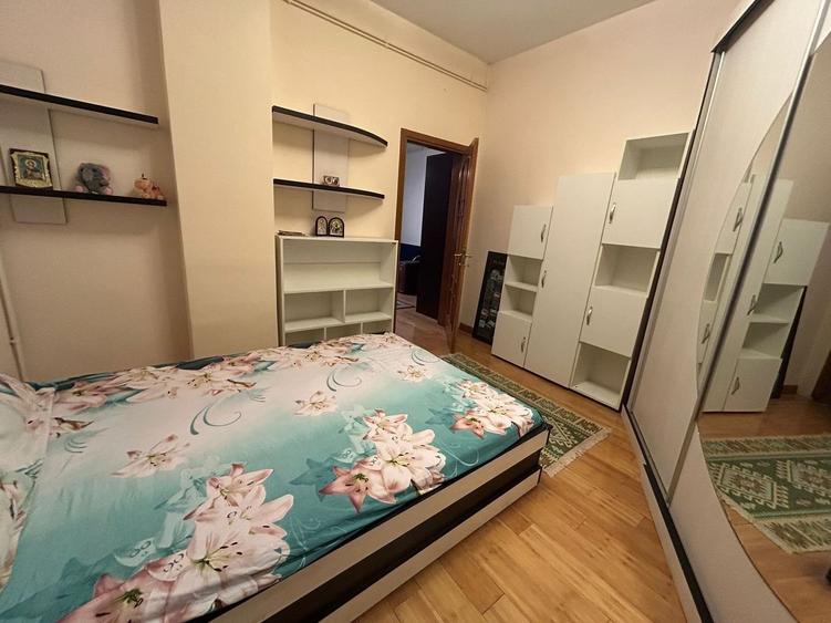 3 Camere Ultracentral 2 minute de Metrou Univestitate - 4