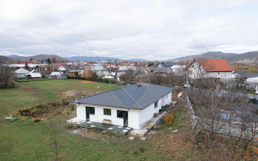 Casa / Vila cu 5 camere de vanzare - 13