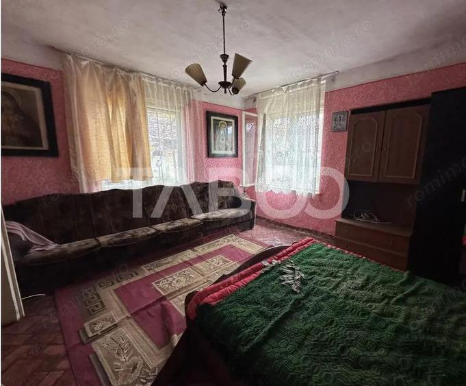 Casa de vanzare 2 camere anexe gospodaresti 1248 mp teren in Beclean - 2