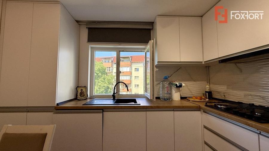 Apartament cu 3 camere decomandat, etaj 2, zona Bucovina - 9