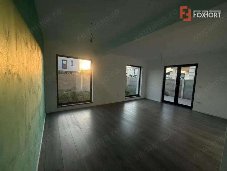 Duplex 5 camere 124 mp utili, despartit prin carport, Chisoda - 4